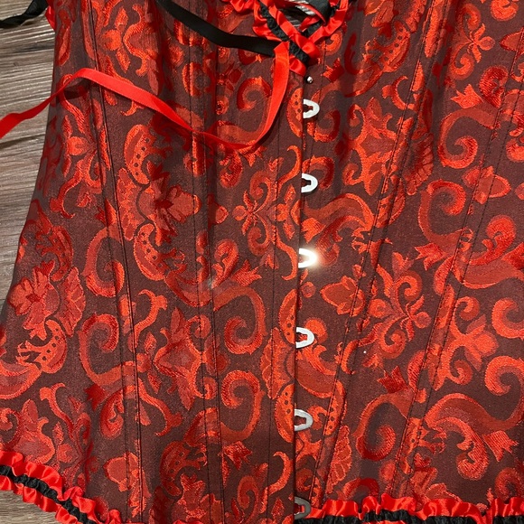 Lace up corset! - Picture 2 of 4